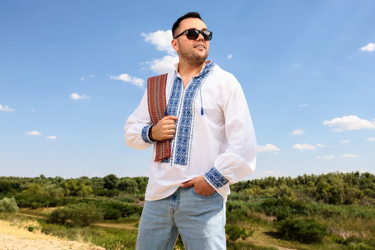 Daniel Frunzăreanu cântând live